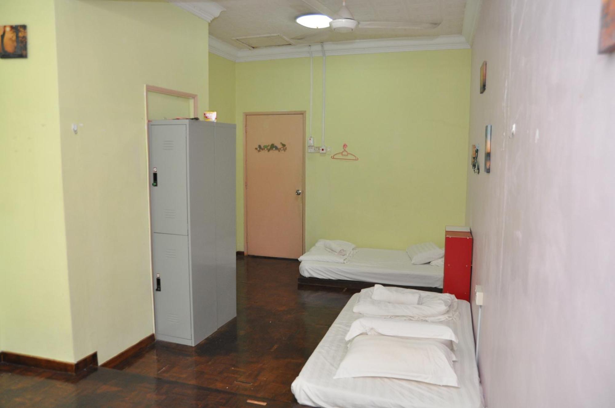 Hostel 3 Little Birds Home, 100meter To Jonkerwalk Malacca
